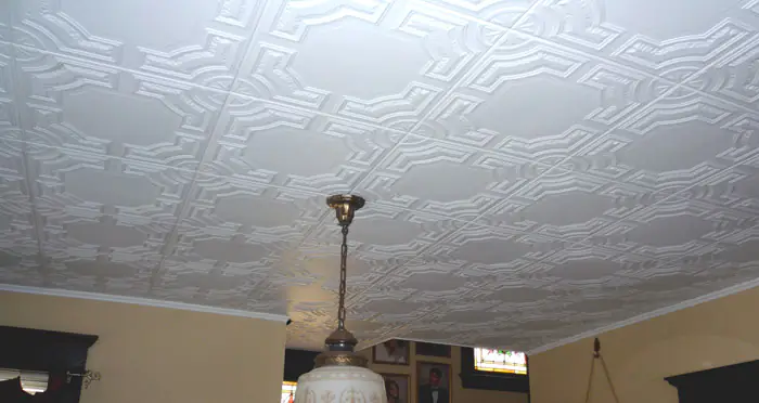 Способы устранения трещин на потолке